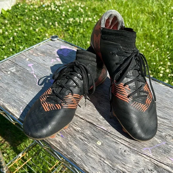 Adidas nemeziz top size 9